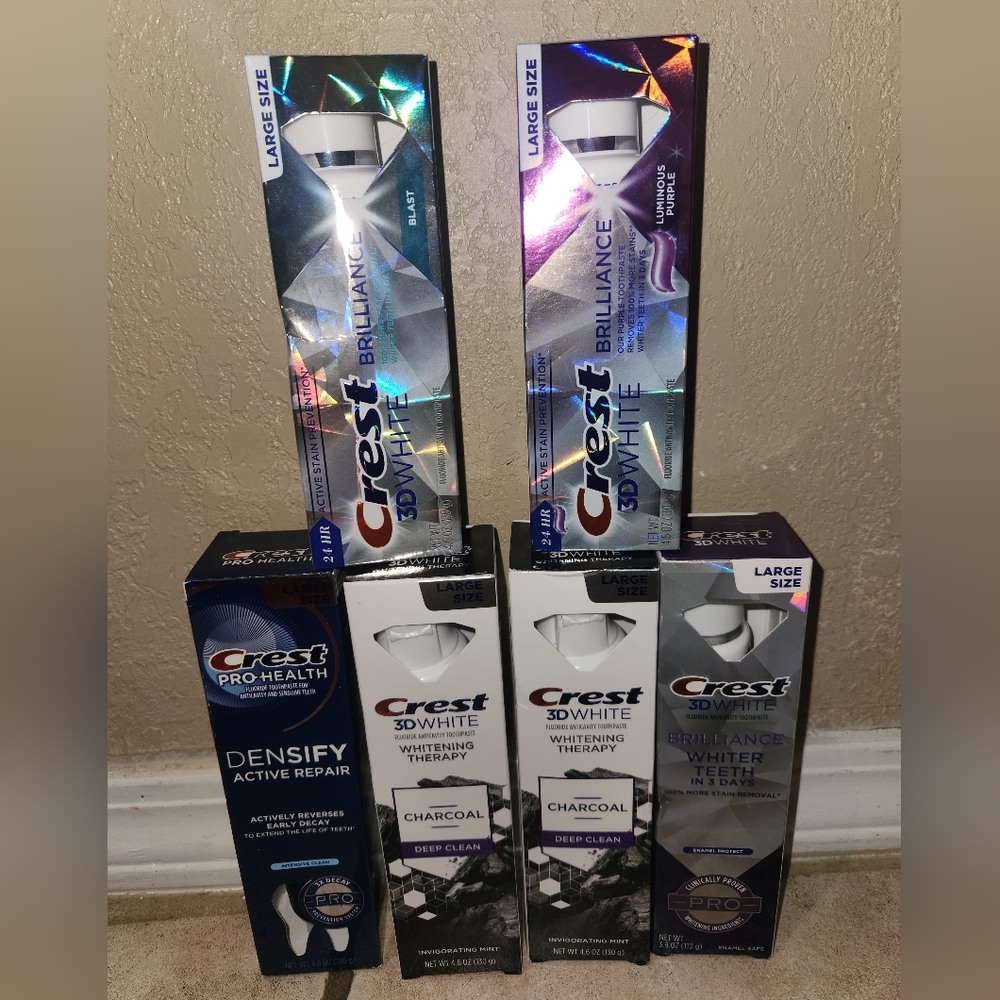 Crest 3D White Toothpaste - Charcoal and Brilliance Pack